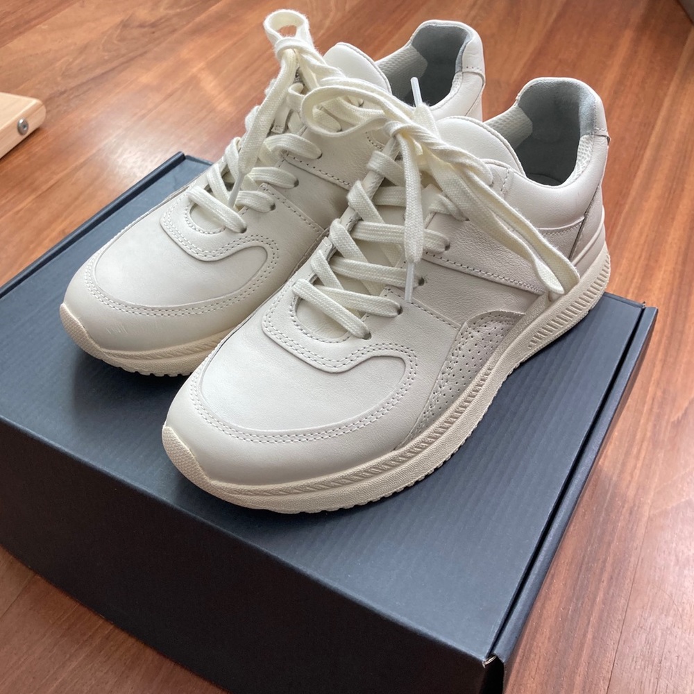 Everlane white trainers 7.5
